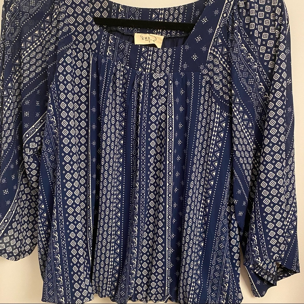 Patterned flowy blouse - Picture 3 of 4